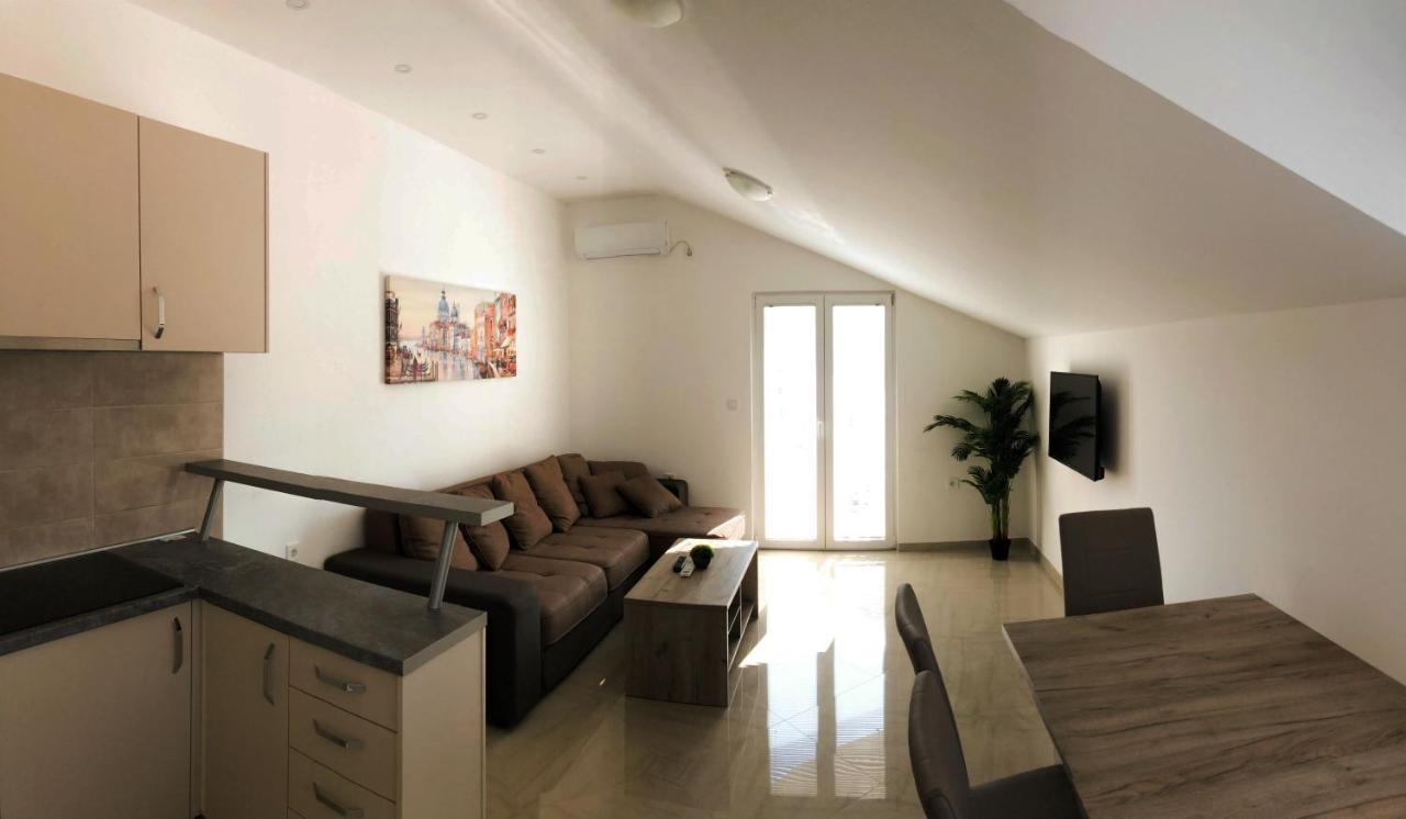 Viktor Apartment แฮร์เซ็ก-โนวี ภายนอก รูปภาพ