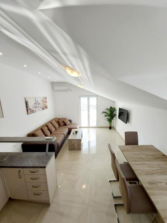 Viktor Apartment แฮร์เซ็ก-โนวี ภายนอก รูปภาพ