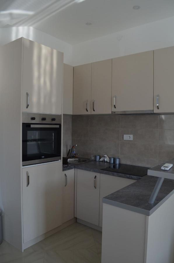 Viktor Apartment แฮร์เซ็ก-โนวี ภายนอก รูปภาพ