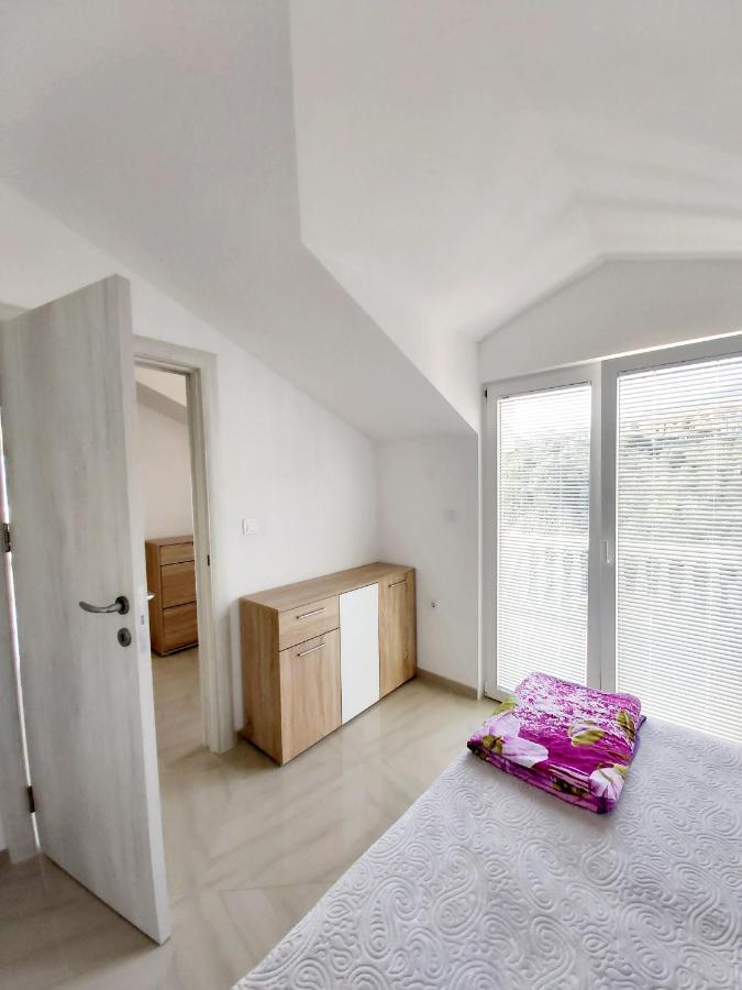 Viktor Apartment แฮร์เซ็ก-โนวี ภายนอก รูปภาพ