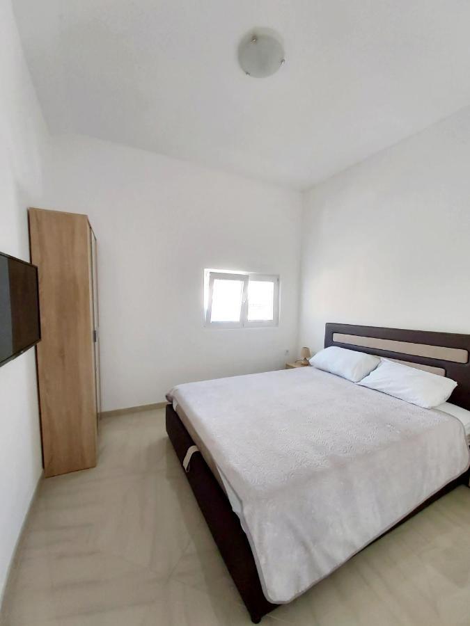 Viktor Apartment แฮร์เซ็ก-โนวี ภายนอก รูปภาพ